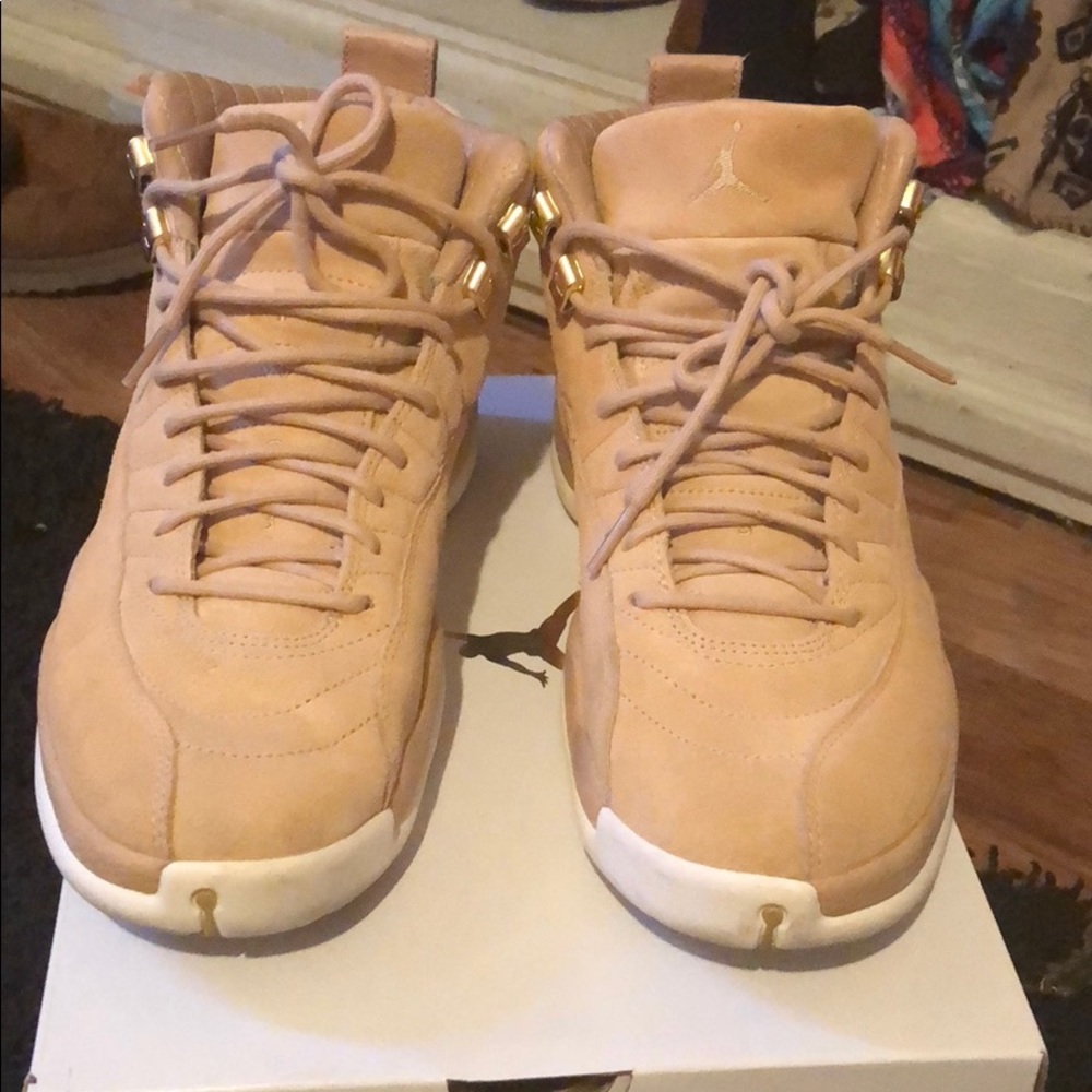 WMNS AIR JORDAN 12 RETRO